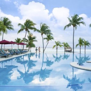 Azul Fives Hotel all-inclusive